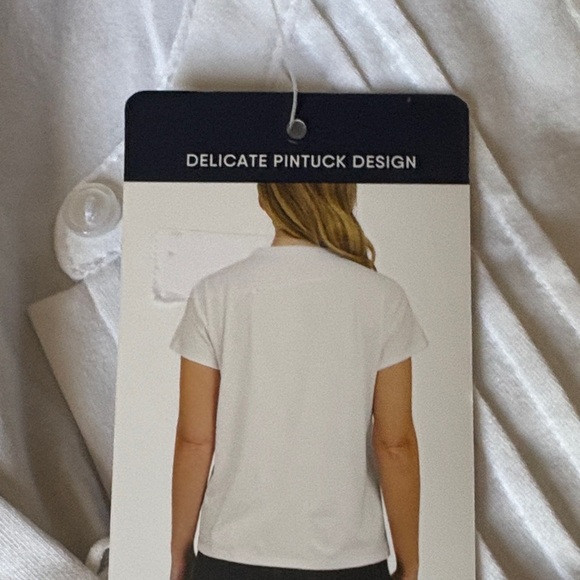 Lands' End Classic White Pintuck Blouse - Picture 2 of 4